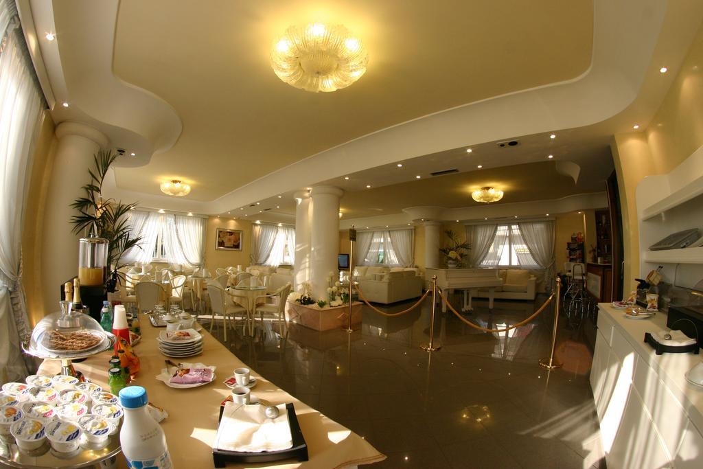 קאסוריה Hotel Luxor מראה חיצוני תמונה