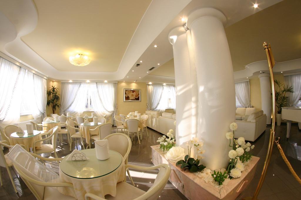 קאסוריה Hotel Luxor מראה חיצוני תמונה