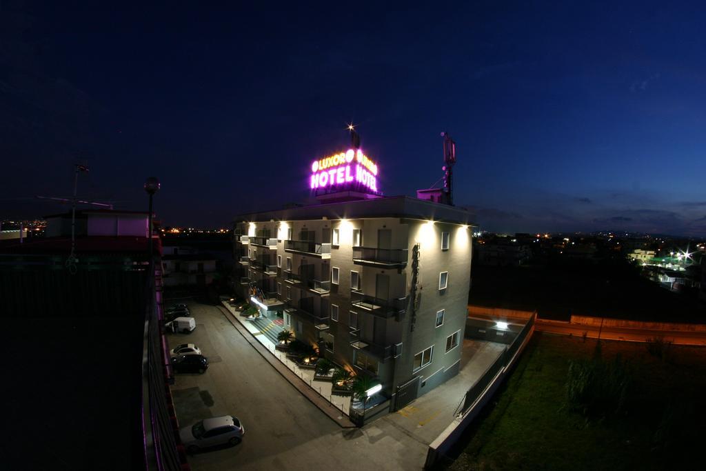קאסוריה Hotel Luxor מראה חיצוני תמונה