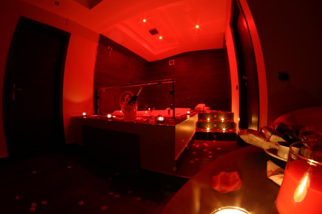 קאסוריה Hotel Luxor מראה חיצוני תמונה