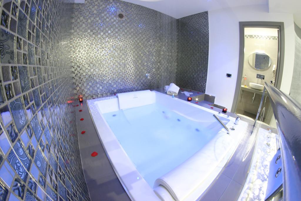 קאסוריה Hotel Luxor מראה חיצוני תמונה