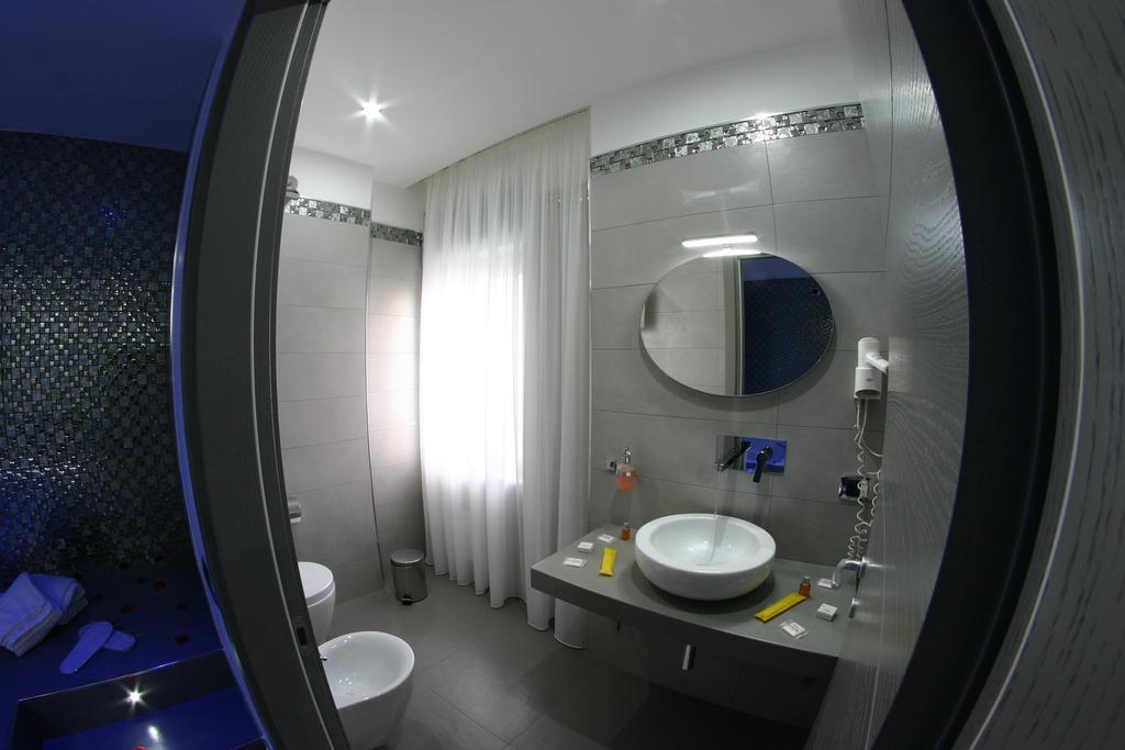 קאסוריה Hotel Luxor מראה חיצוני תמונה