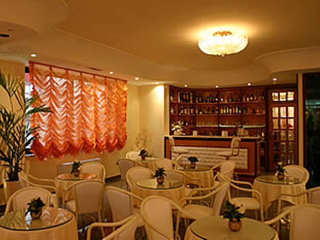 קאסוריה Hotel Luxor מראה חיצוני תמונה